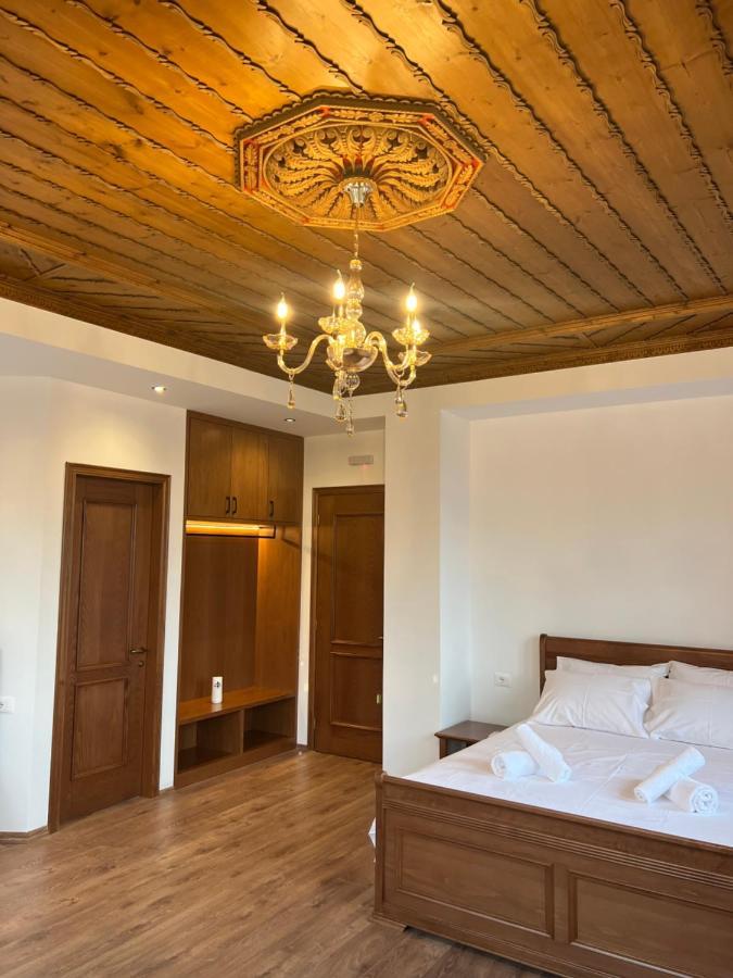 Hotel With Castle View Gjirokastër Екстериор снимка