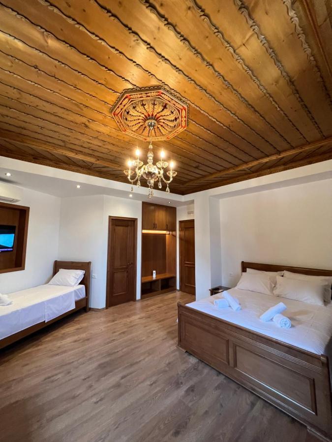 Hotel With Castle View Gjirokastër Екстериор снимка