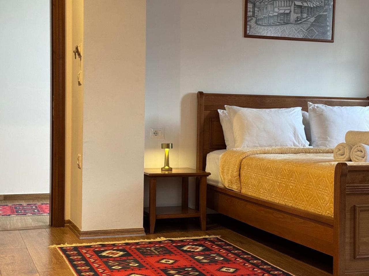 Hotel With Castle View Gjirokastër Екстериор снимка